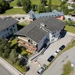 Seefeld Alpin - Gemuetliche Tiroler Stube