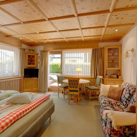 Seefeld Alpin - Tiroler Stube Apartments Seefeld in Tirol